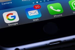 How do email marketing and SEO help each other?